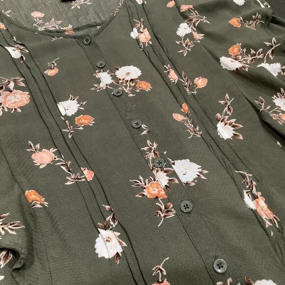 Torrid Floral Pin Tuck Button Front Flutter Ruffle Sleeve Yoked Top Army Green - Picture 12 of 16